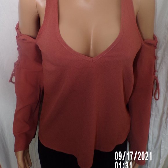Salmon Color Deep -V Blouse (L) - Picture 5 of 12